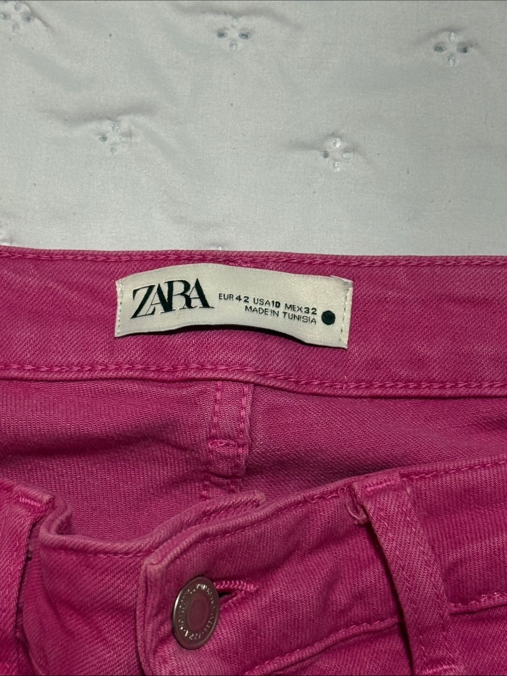 Zara Fuchsia High-Rise Straight Jeans - Picture 2 of 4
